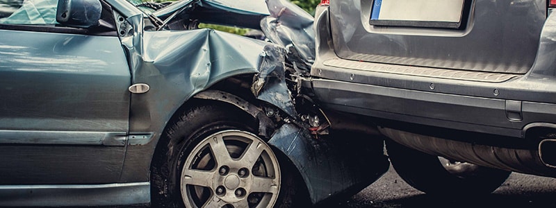 Dos coches tienen la culpa de accidente de tránsito